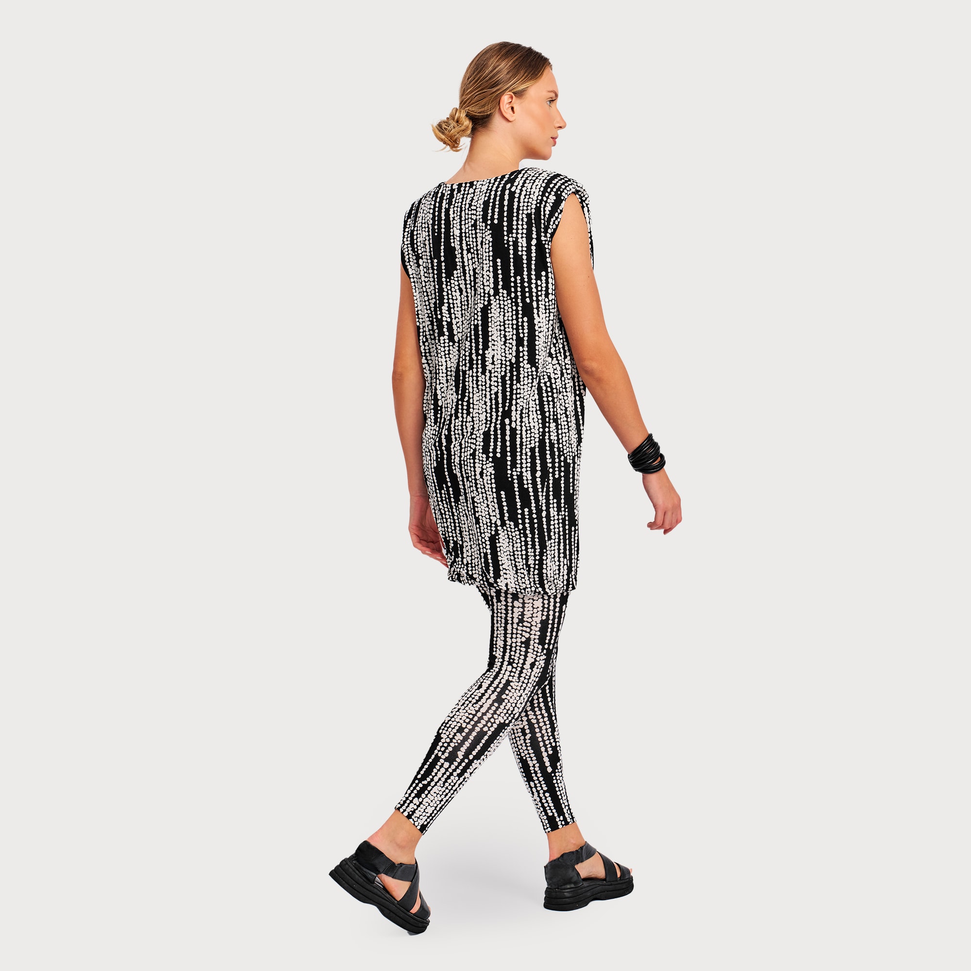 Product image - 1dbdc1f7-4aab-4d34-8ee1-d20b16699850